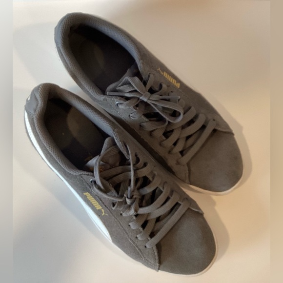 Puma Gray Suede Sneakers size 8 - Picture 4 of 6